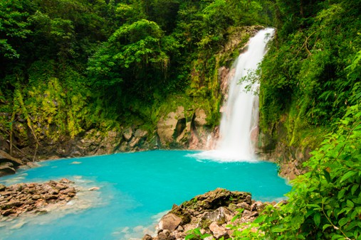 Countries that Love Older Women - Costa Rica