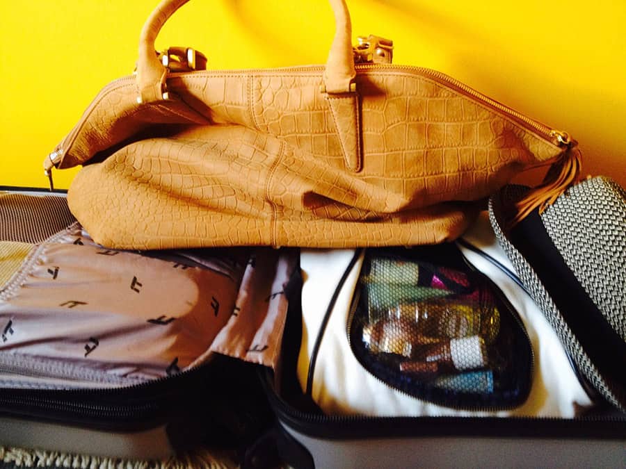 how to pack light