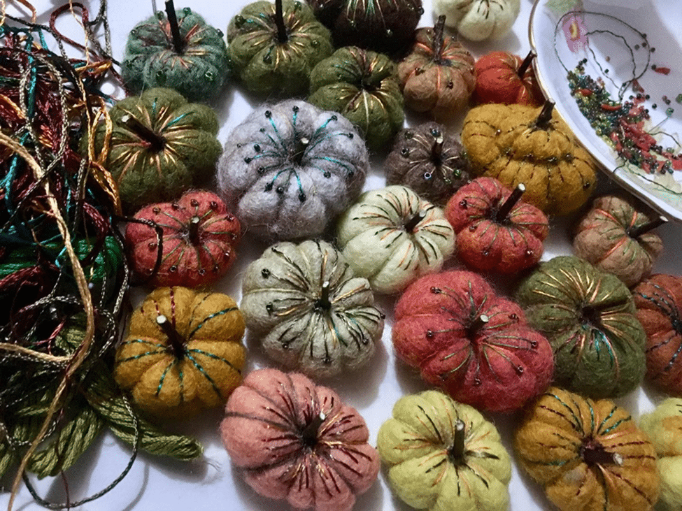Needle felted pumpkins Enter the Wildwoods