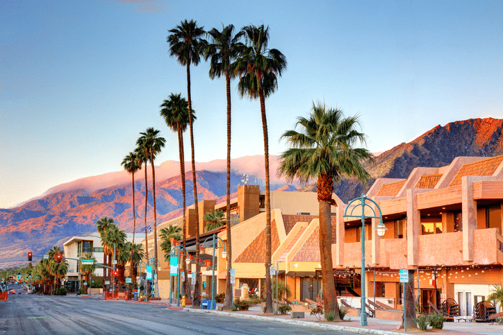 Palm Springs, California – A Desert Oasis with Sunshine and Access
